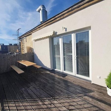 Beauty On The Rooftop With Ac And Rooftop Terrace Budapeste Exterior foto
